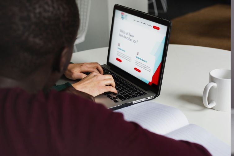 macbook-mockups-vol22-E